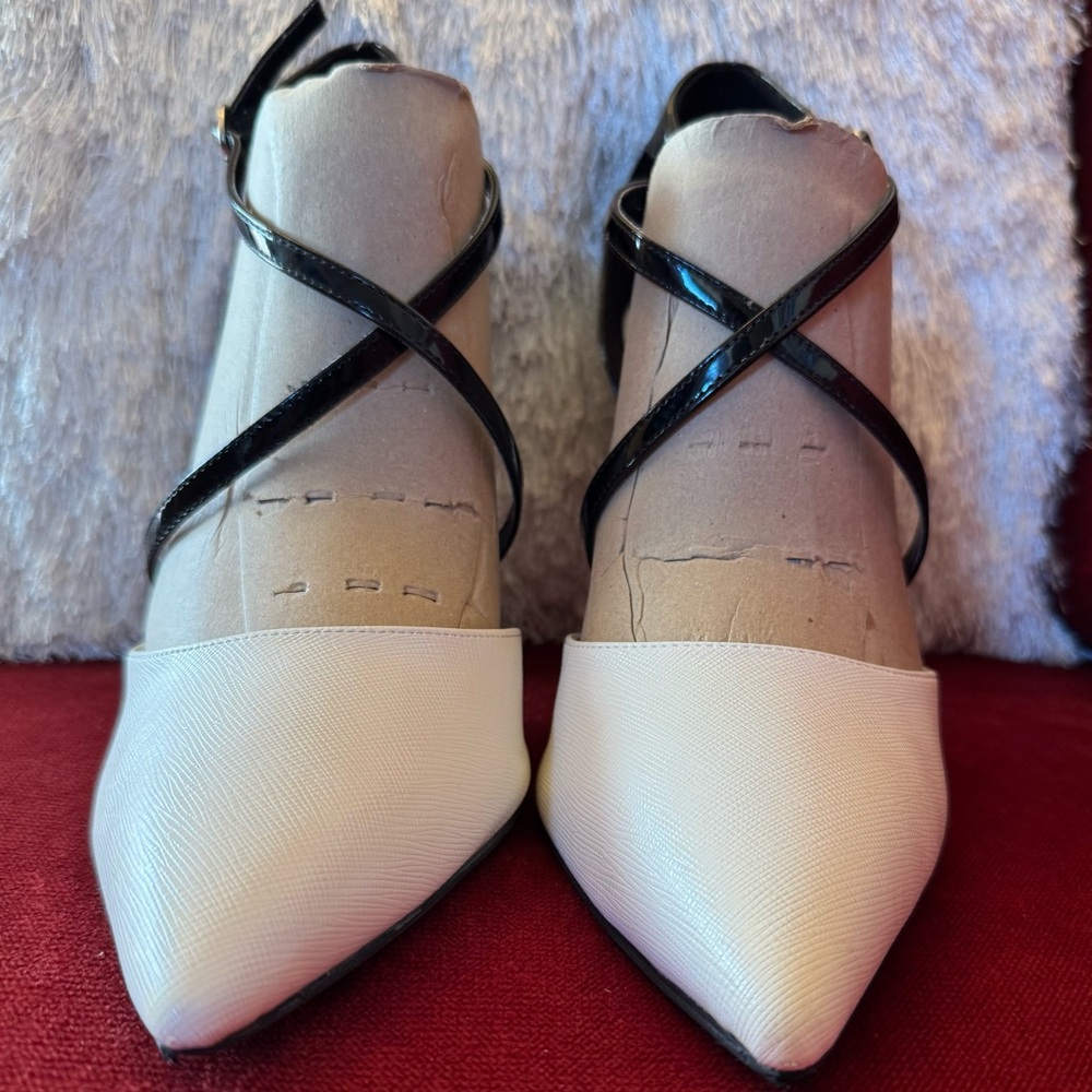 Women's Pointed Toe Cross-Strap Heels in Cream and Black